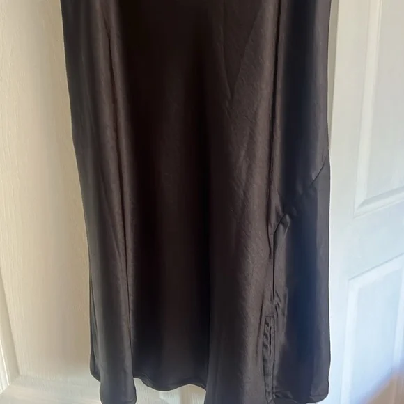 Elegant Black Satin Mini Dress Hello Molly - Picture 4 of 5